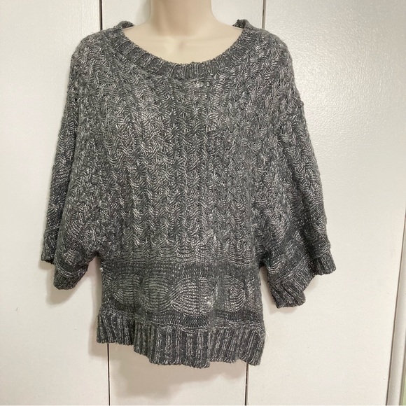 COUTURE Romeo & Juliet Gray Silver Starburst Cable Knit Sweater Womens Medium - Picture 4 of 11